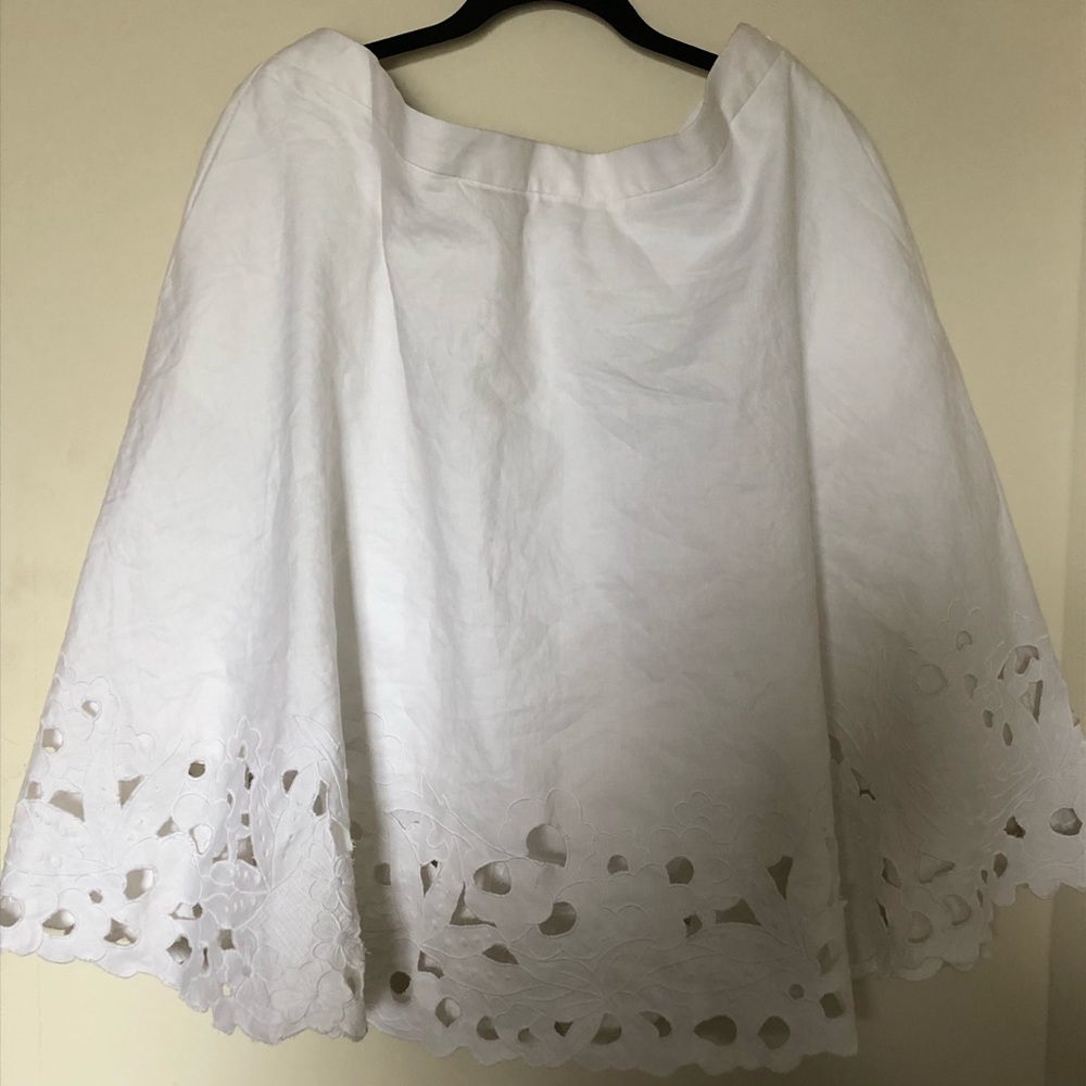 Linen Cotton Embroidered cutwork skirt ANN TAYLOR